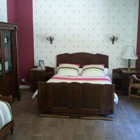 Mas Du Trezon Bed and Breakfast Cholet Exteriör bild