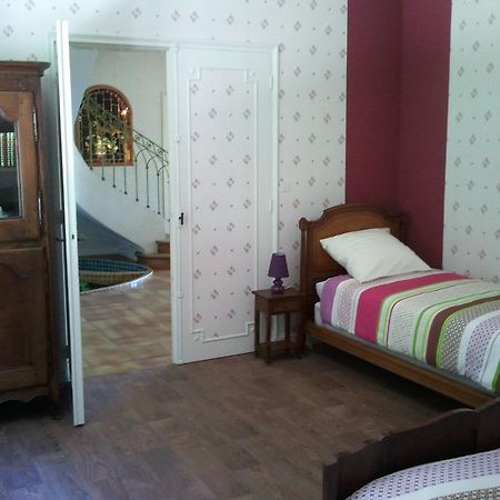 Mas Du Trezon Bed and Breakfast Cholet Exteriör bild