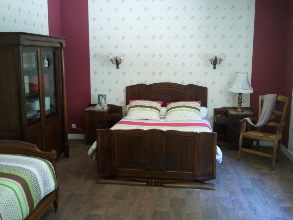 Mas Du Trezon Bed and Breakfast Cholet Exteriör bild