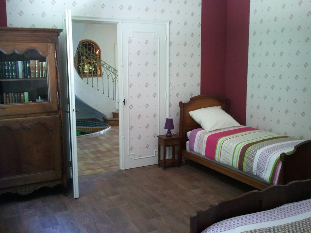 Mas Du Trezon Bed and Breakfast Cholet Exteriör bild