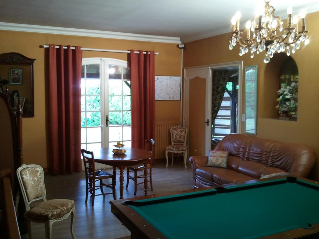 Mas Du Trezon Bed and Breakfast Cholet Exteriör bild