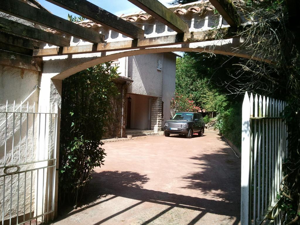 Mas Du Trezon Bed and Breakfast Cholet Exteriör bild