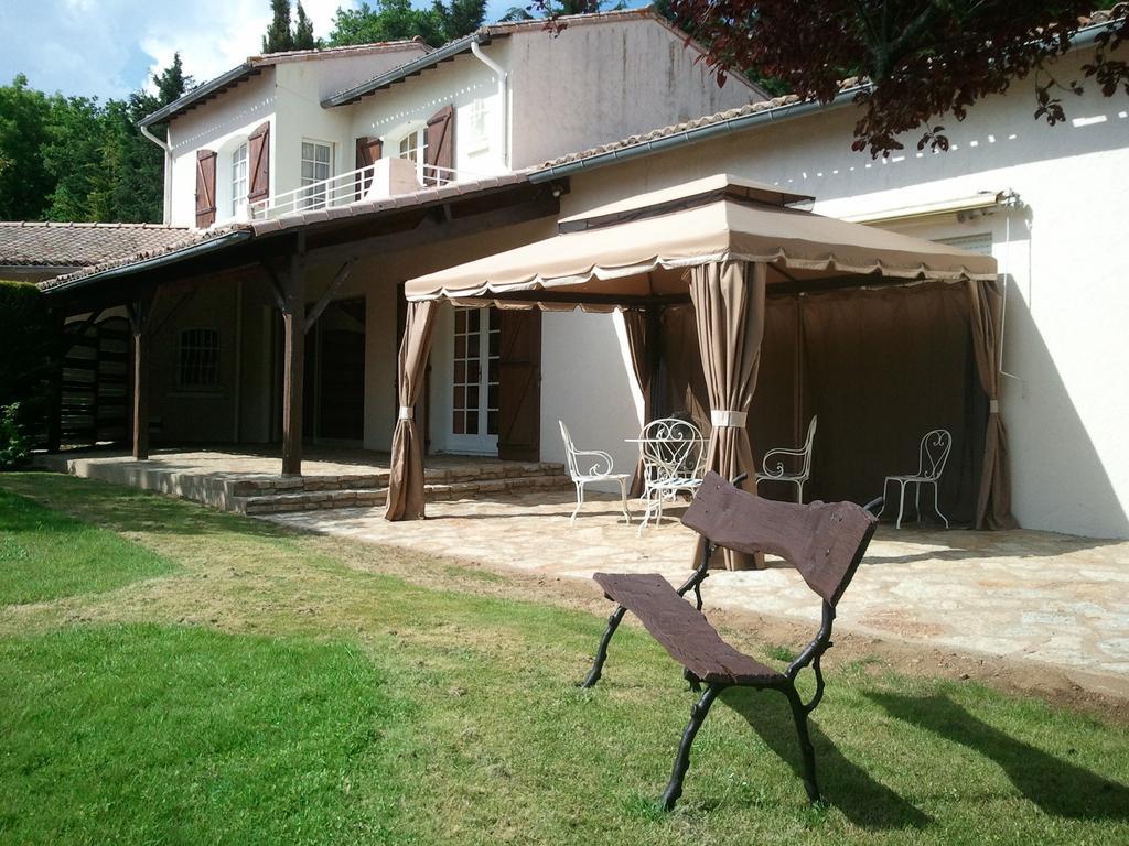 Mas Du Trezon Bed and Breakfast Cholet Exteriör bild